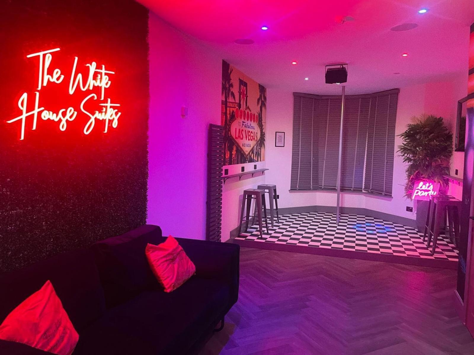 The White House Vegas Suites Блекпул Екстериор снимка
