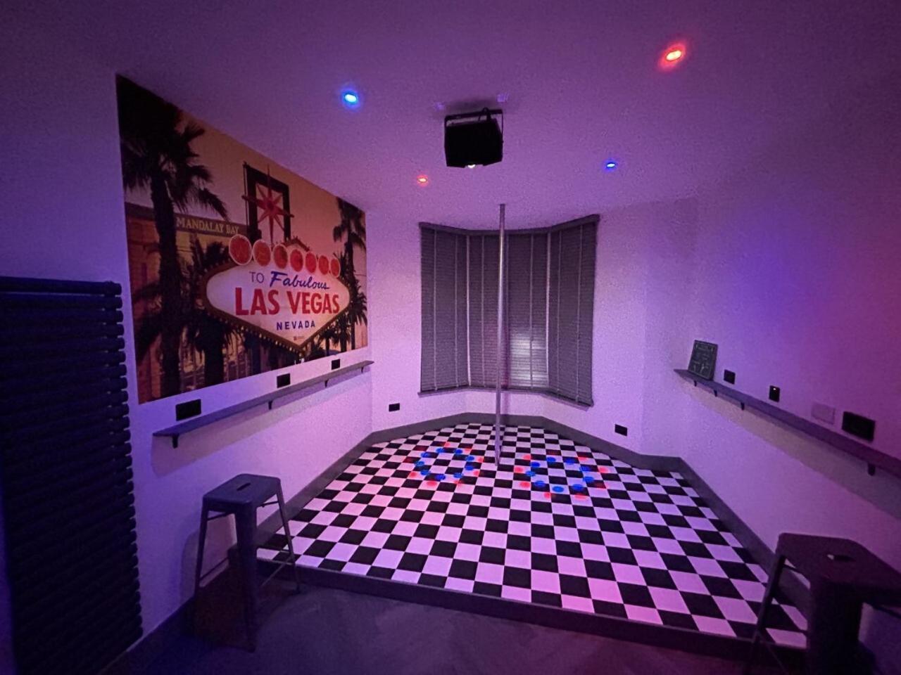 The White House Vegas Suites Блекпул Екстериор снимка